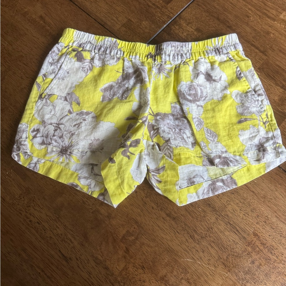 Kut from the Kloth Yellow and White Floral Shorts
